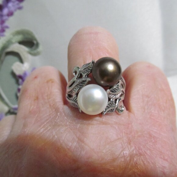 CFJ Sterling Silver and Pearl Ring ~ White & Brown Pearl ~ w Leaf Detail Size 10 - Picture 1 of 16